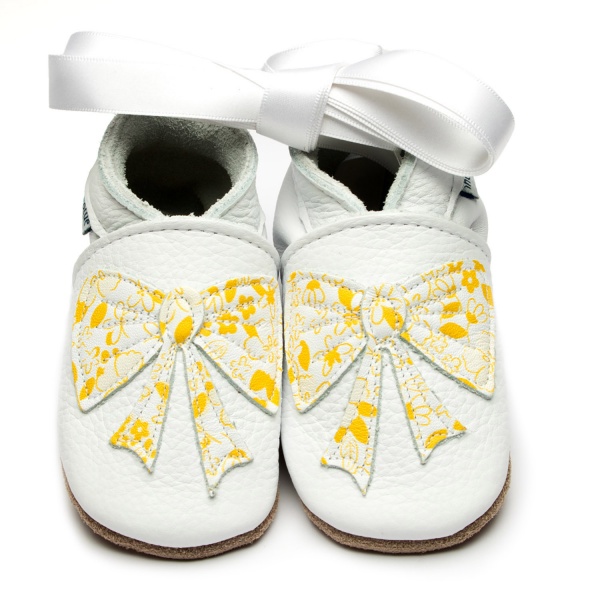 Bow White/Buttercup