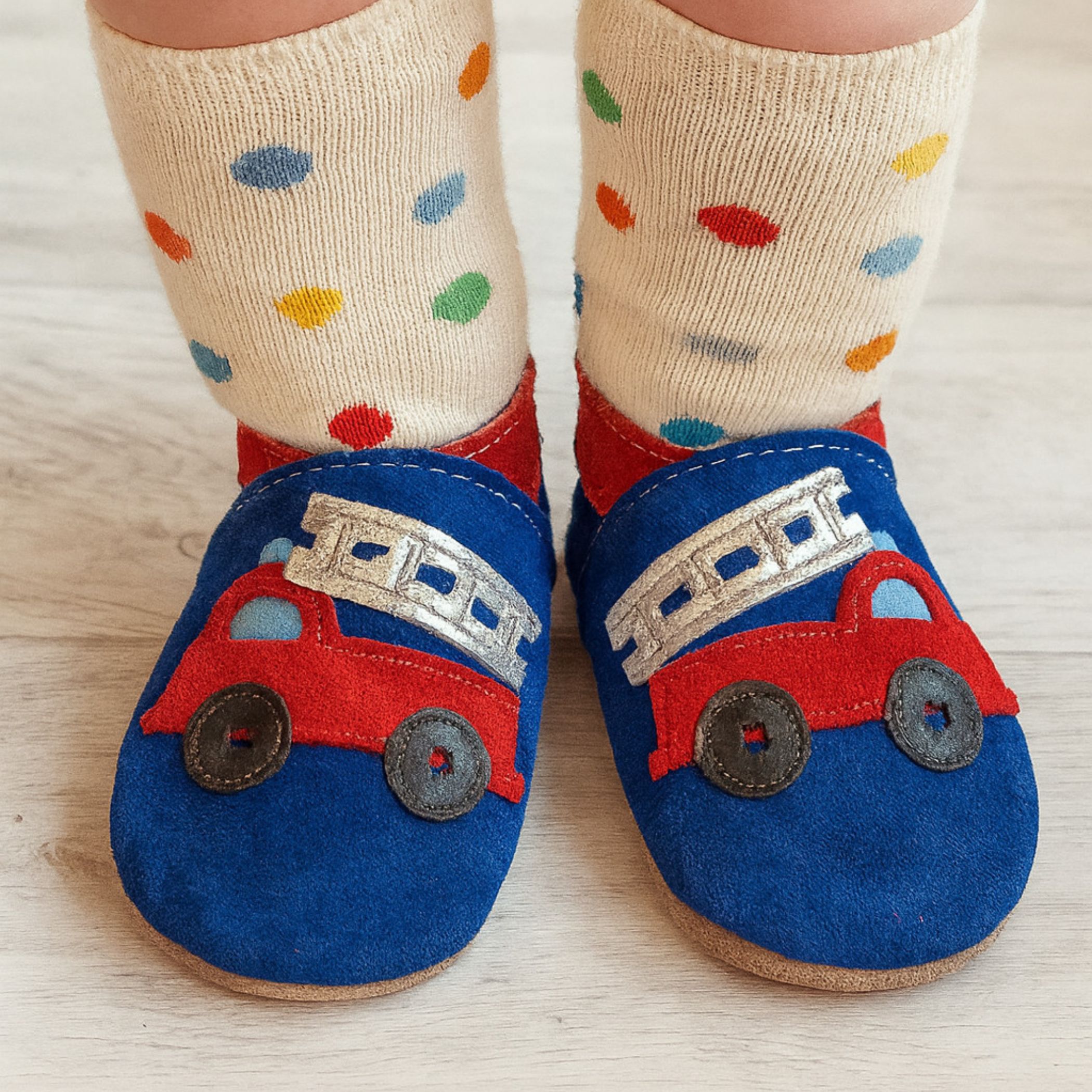 Inch Blue Firetruck Cobalt Blue Suede photo 3